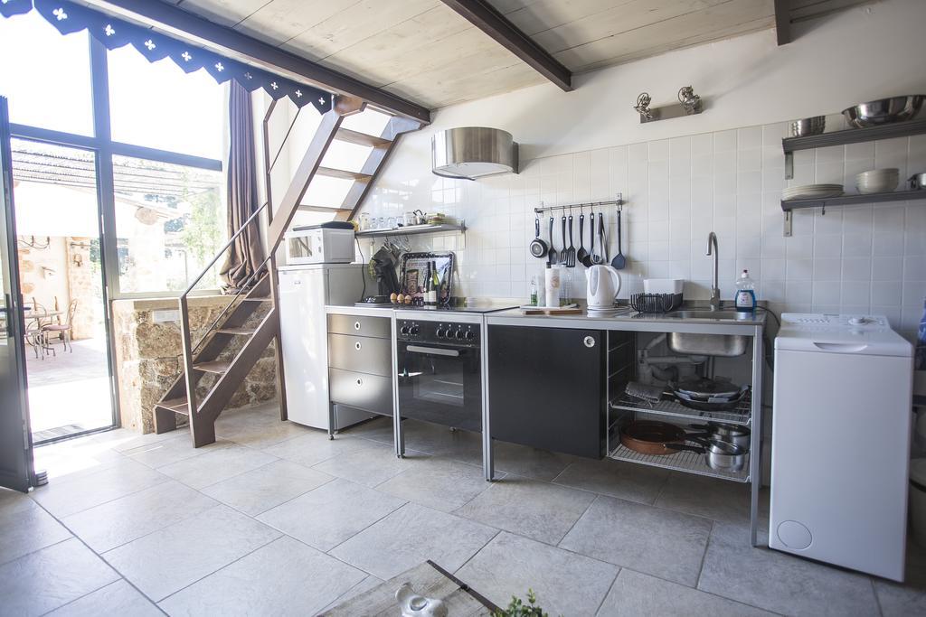 Appartement Dans Mas Provencal Grans Exterior foto