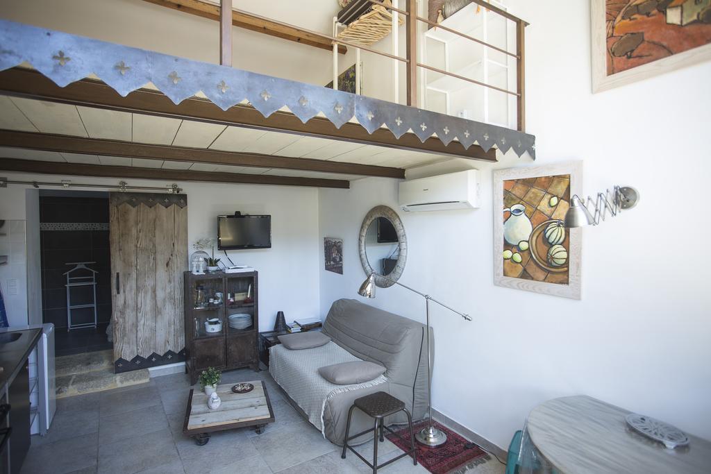 Appartement Dans Mas Provencal Grans Quarto foto